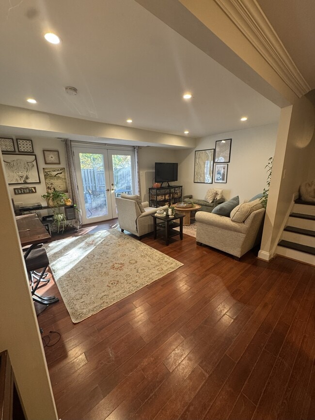 Photo - 5637 Independence Cir