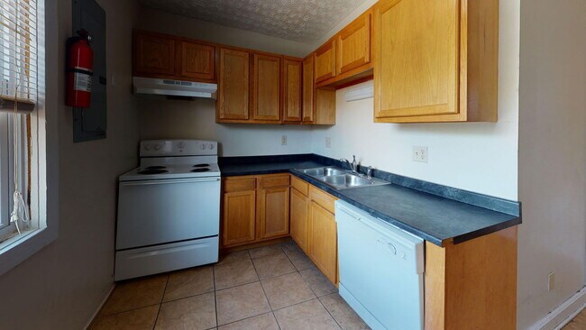 Photo - 1369 Indianola Ave