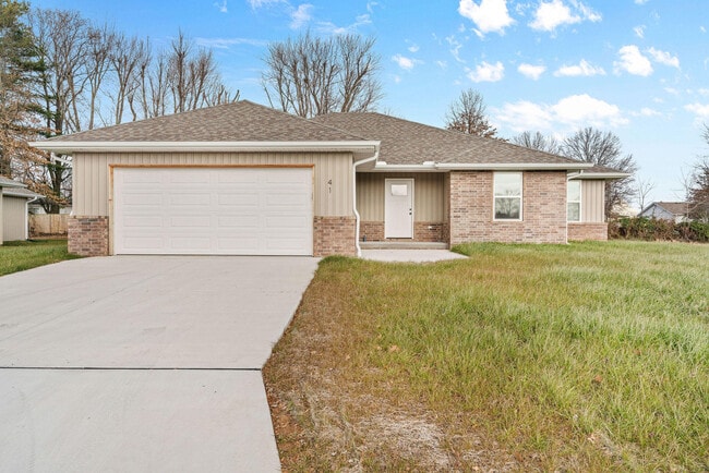 Photo - 41 Whitley Ln