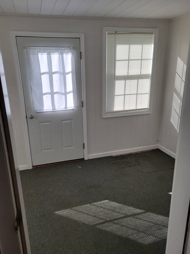 Photo - 8444 Hickman Rd