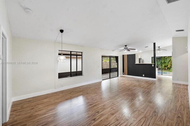 Photo - 5308 NW 92nd Ave