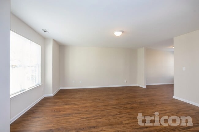 Photo - 7117 Roaming Path Ct