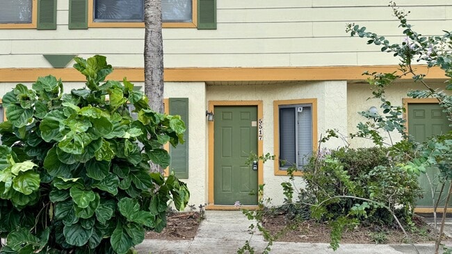 Building Photo - 5513-5519 Decatur St