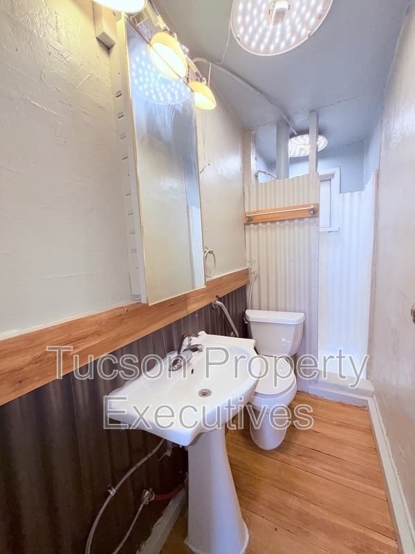 Photo - 234 E 32nd St