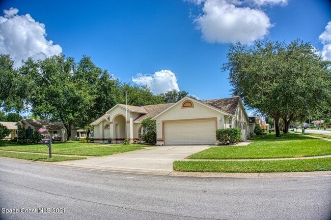 Building Photo - 805 Crossbow Dr