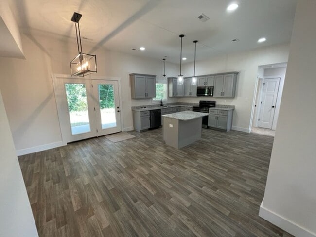 Photo - Maryville 37804 - 4 bedroom, 2 bath home - Call Ed Johnson 865-924-5045