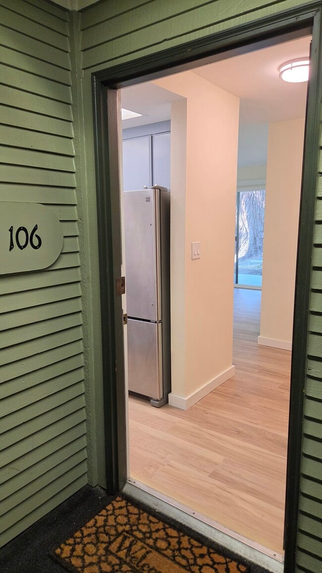 Photo - 18902 8th ave nw Unidad Apt 106