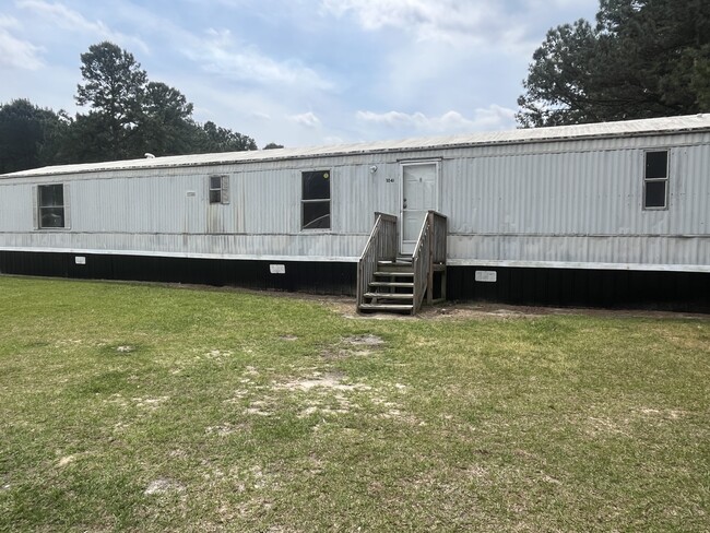 Building Photo - 1041 Meekins Rd Rental