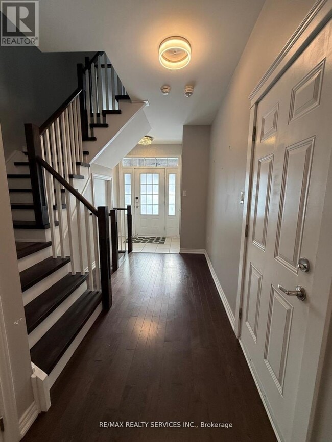 Photo - 58 Promenade Dr