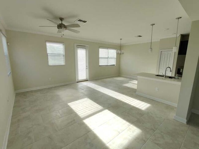 Photo - 1242 Sandwedge St