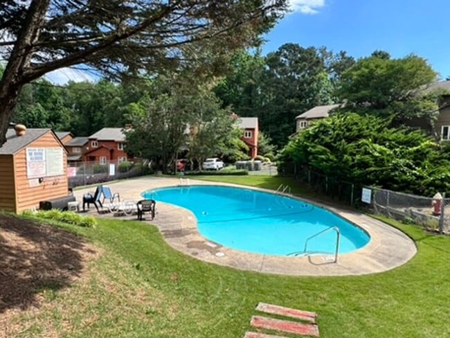 Photo - Rose Hill, 811 Unit 811