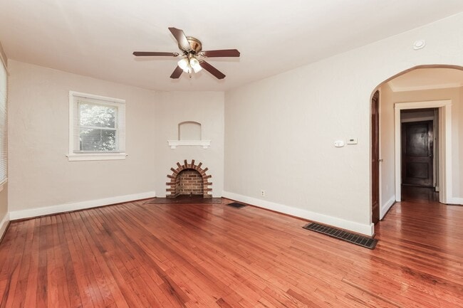 Photo - 307-309 DELAWARE Unit 307