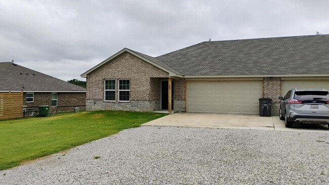 Photo - 206 Hoover Ln