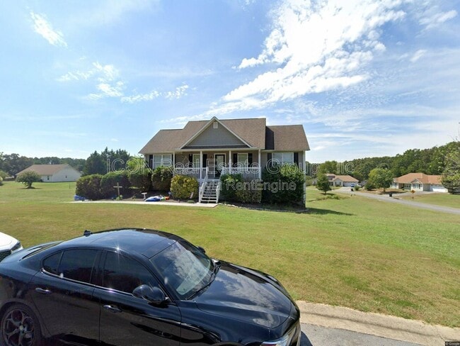 Building Photo - 285 Erica Ln SE