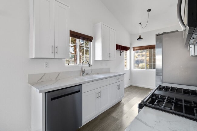 Photo - Beautiful 2 Bedroom Condo