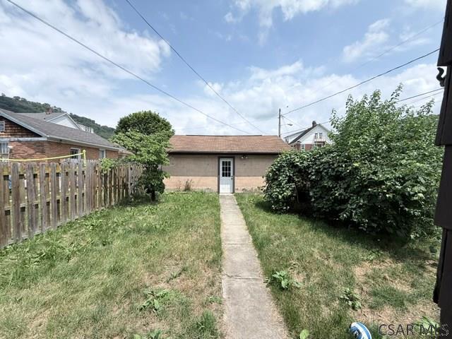 Photo - 541 Ash St