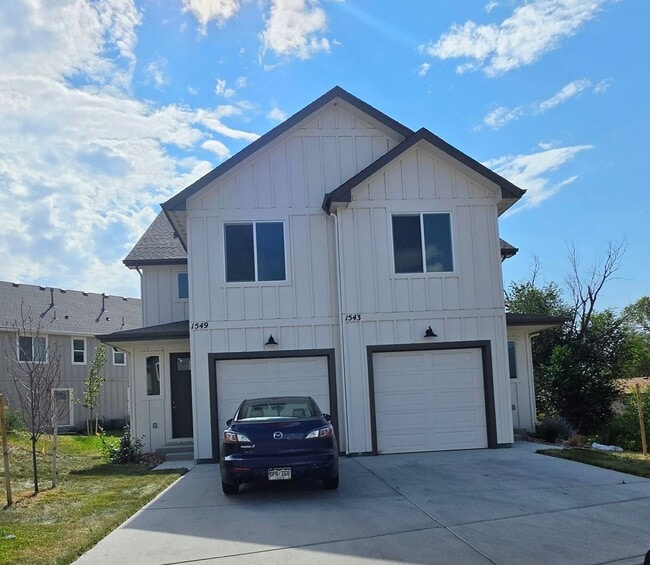 Photo - 1543 Tyram Grv