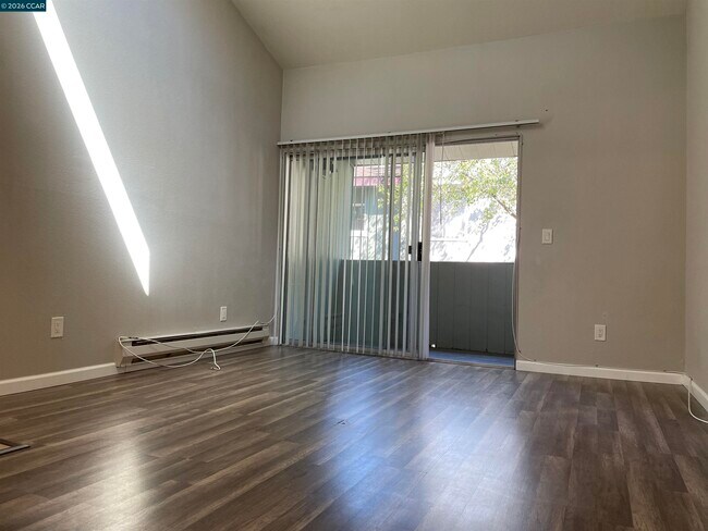 Photo - 1333 N Camino Alto Unidad 273