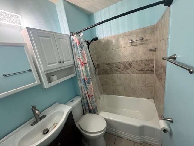 Photo - 2116 S Gold St