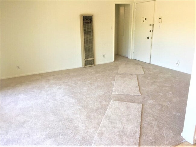 14716 Magnolia Blvd