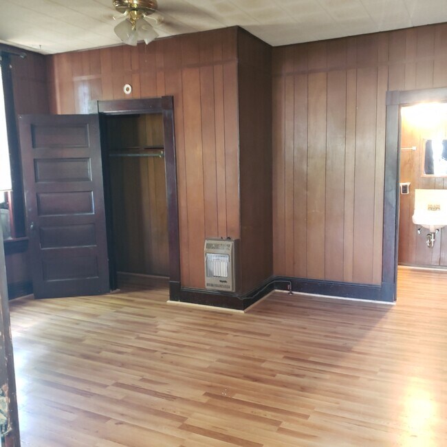 Photo - 319 N Doak St Unidad B