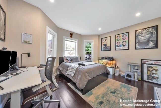 Photo - 777 Columbia Rd