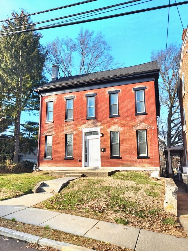 Photo - 237 Chestnut St Apartments Unit 1