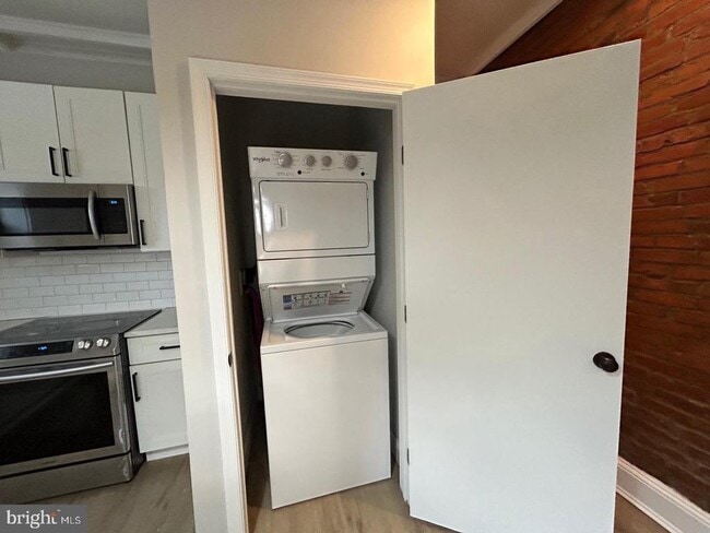 Photo - 900 N 29th St Unit A