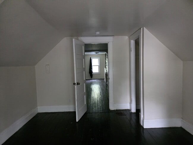 Photo - 159 80th St