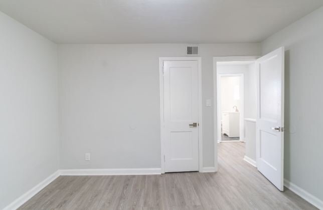 Photo - 124 Yorke St Unit B4