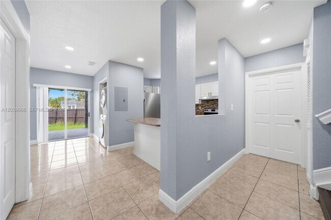 Photo - 902 SW 8th Pl