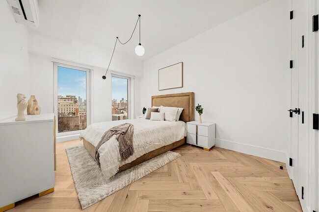 Photo - 313 E 17th St Unit 8C