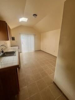 942 E Las Animas St Unidad Cabin