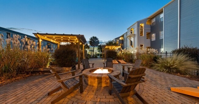 Twilight-Fire-Pit-02-Wilmington-Commons-Wilmington