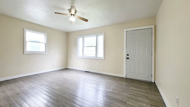 Photo - 529 S Kenmore St