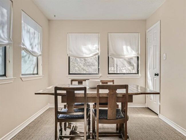 Photo - 1404 Norwalk Ln Unit 213