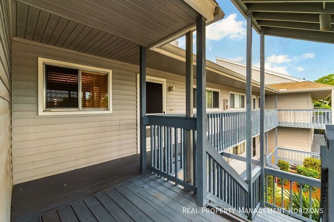 Photo - 251 Fenwick Dr