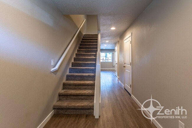 Photo - 7415 NE 136th Ave