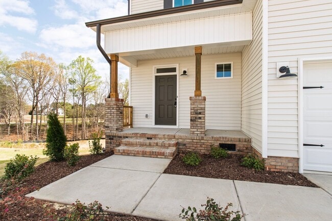 Photo - Modern and Charming 3-Bedroom Cul-de-Sac Home in Clayton!