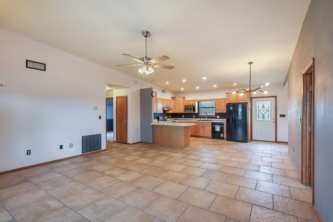 Photo - 1104 W Eagle Pass St