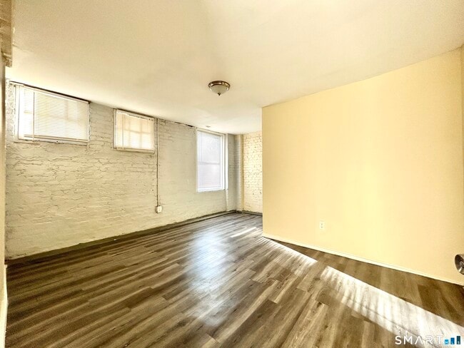 Photo - 125 Hillside Ave Unit B2