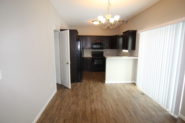 Photo - 4 bed/3 bath Split-foyer. Great Location!