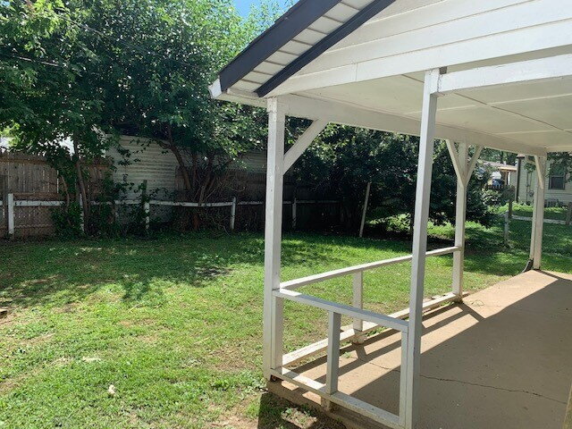 Photo - EASE SIDE 2 BEDROOM HOME AVAILABLE NOW!