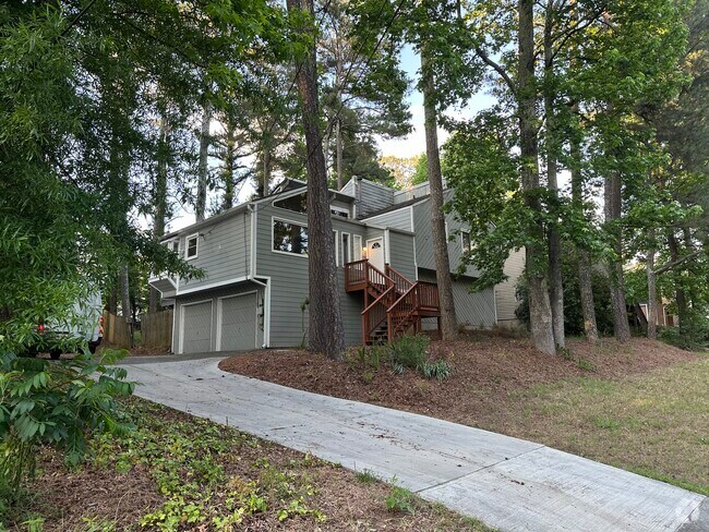 Building Photo - 1733 Christie Dr Rental