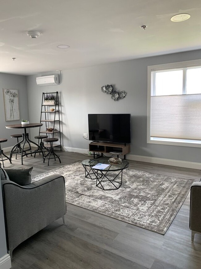 Photo - 797 E Market St Rental