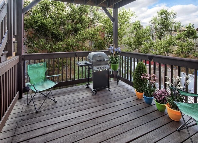 Photo - 407 2nd St Condo Unit 2R