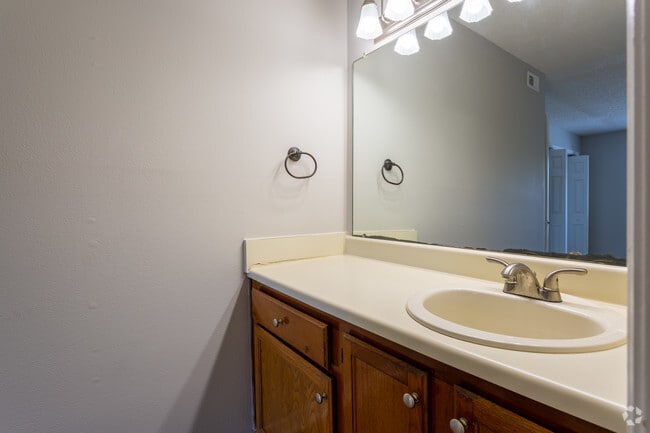 1BR,1BA - Sandalwood Apartments