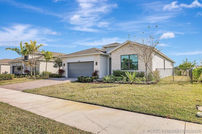 Photo - 6007 SE Sky Blue Cir