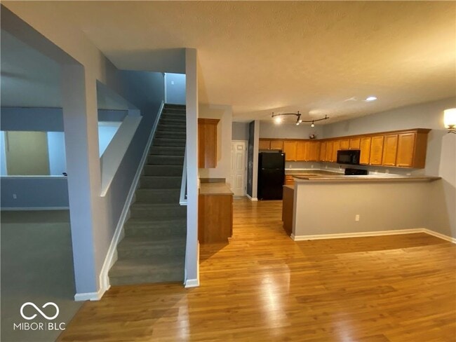 Photo - 5221 Bombay Dr