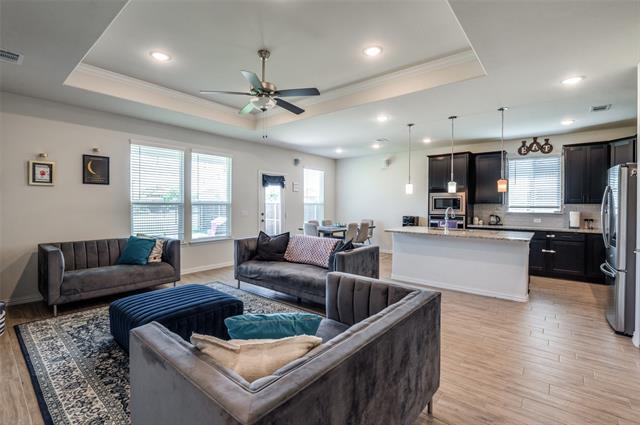 Photo - 1005 Adelyn St